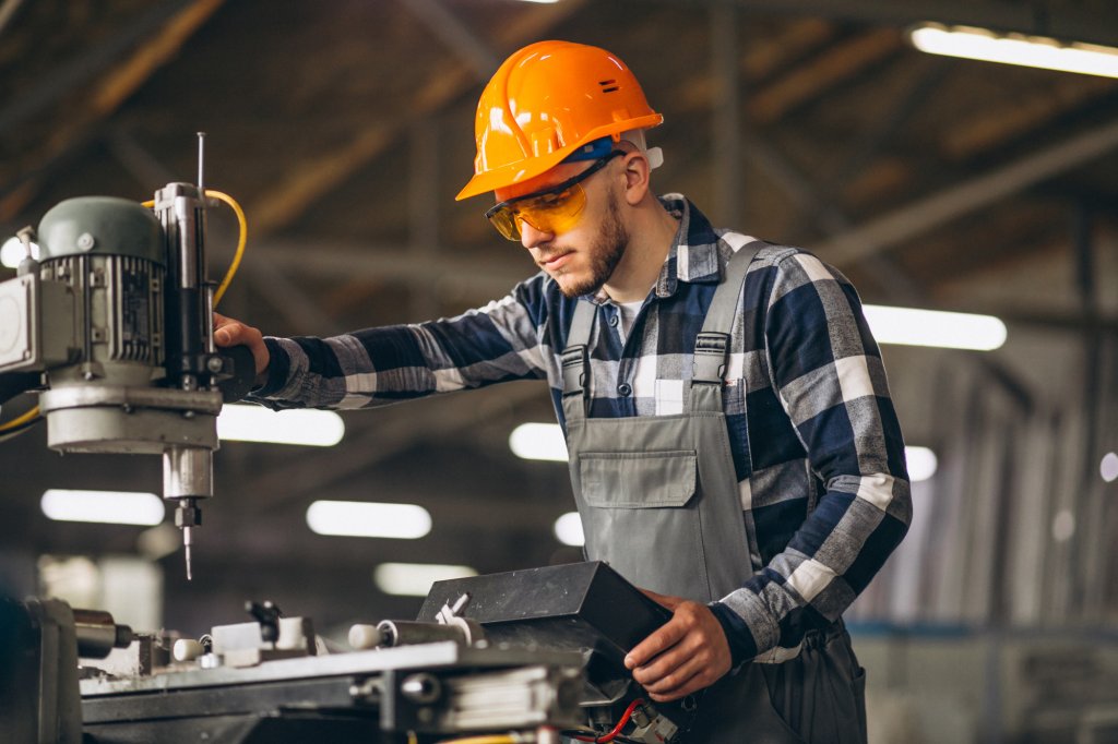 Σεμινάρια Κατάρτισης 6 Male Worker Factory